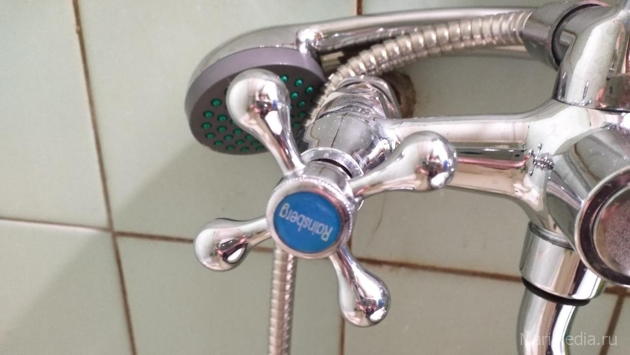 В Сомбатхее рабочие «СпецСтрой» при ремонте дороги повредили водовод