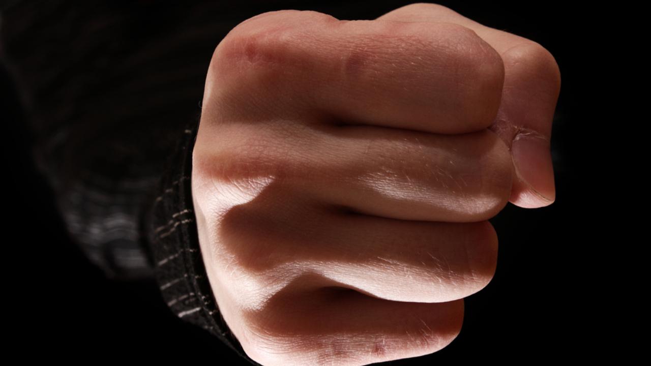 В Звениговском районе рецидивист избил мать-пенсионерку, прикованную к постели