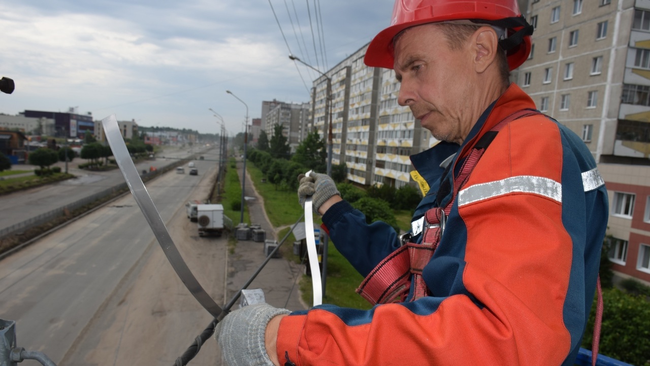 На йошкар-олинских улицах заменены 74 светильника и 2000 метров проводов к ним