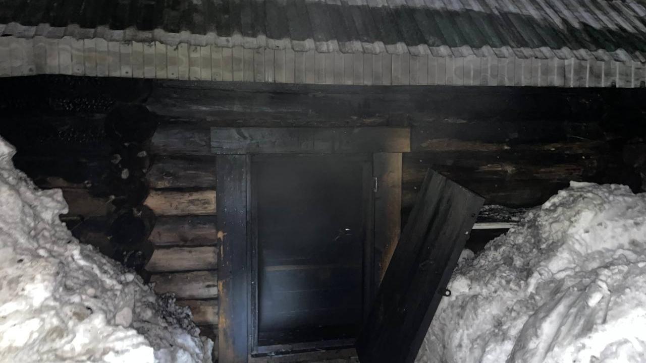 В Волжском округе неисправная печь привела к серьёзному пожару