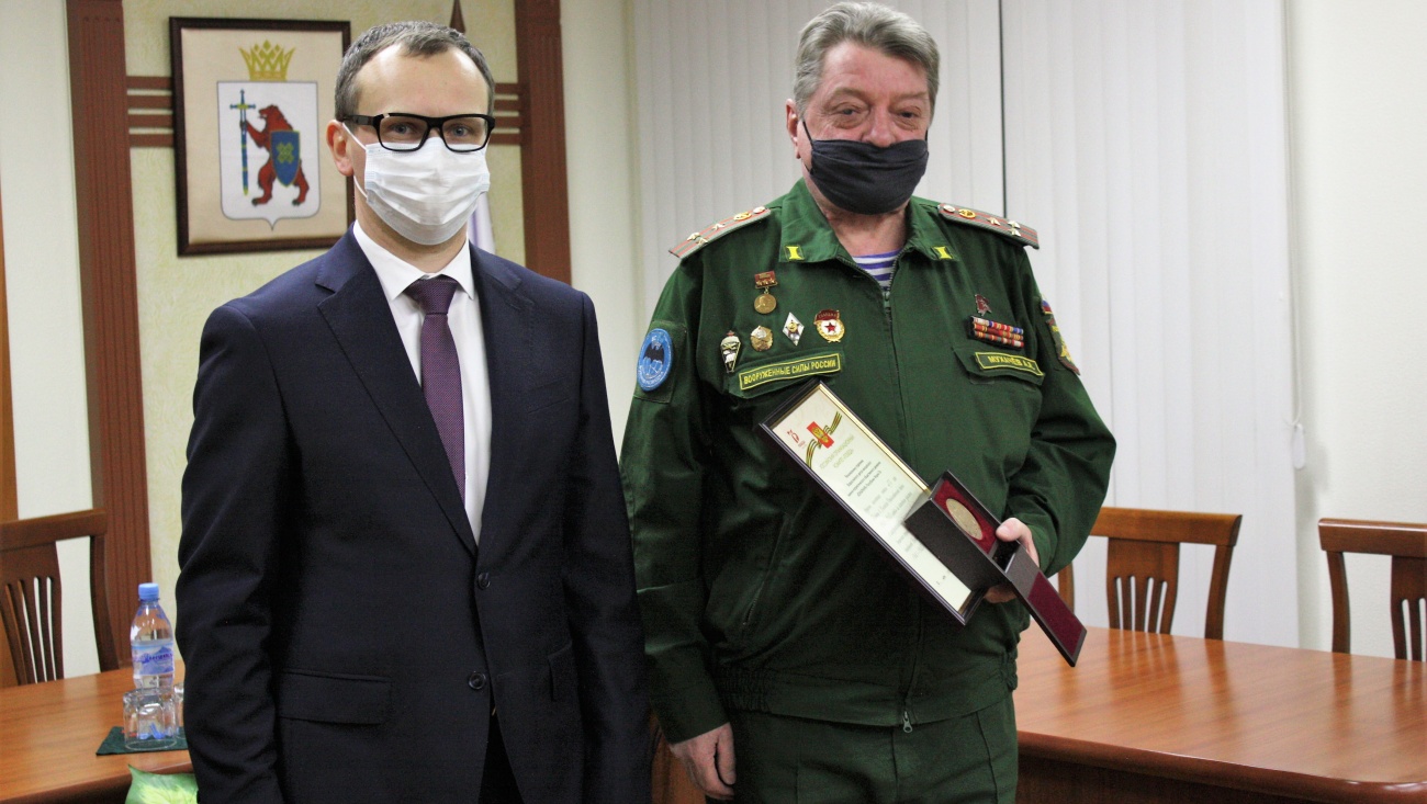 Главный федеральный инспектор по Марий Эл вручил памятные медали Российского оргкомитета «Победа»