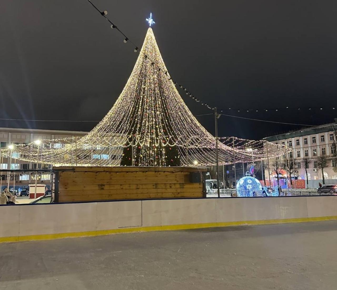 На главном катке Йошкар-Олы появилось видеонаблюдение и бесплатный  Wi-Fi