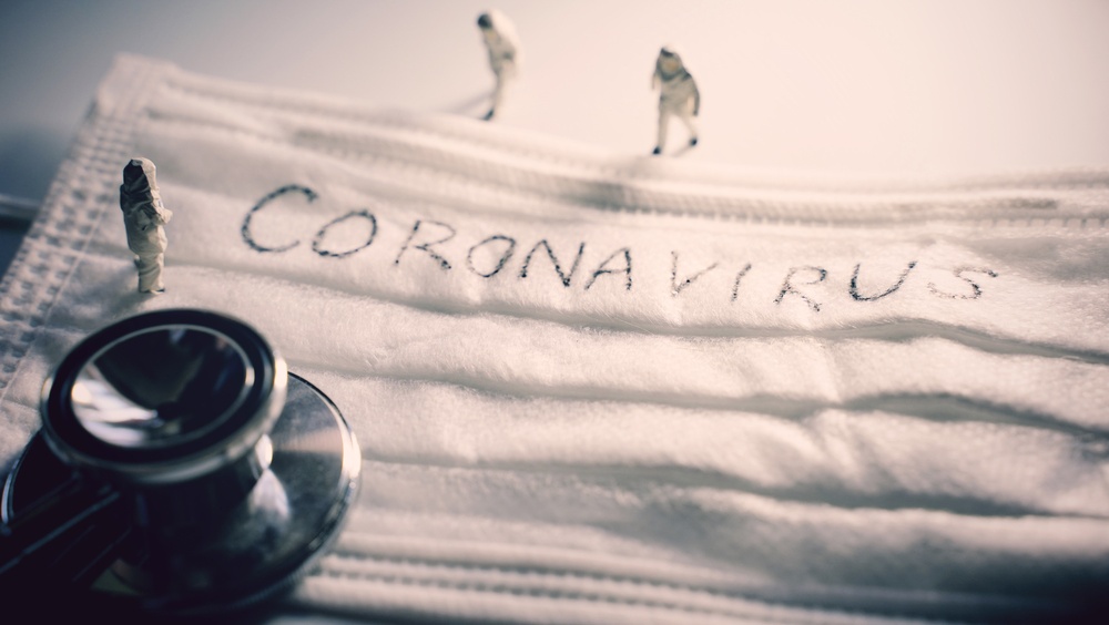 Сотрудников Дома правительства обязали носить маски