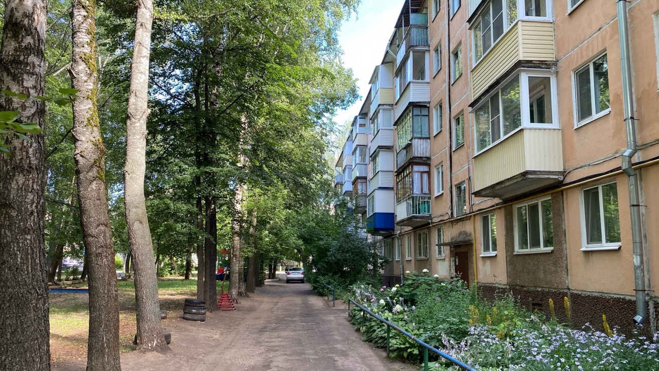 В Йошкар-Оле приступили к ремонту дворов на Первомайской, Панфилова и Зарубина