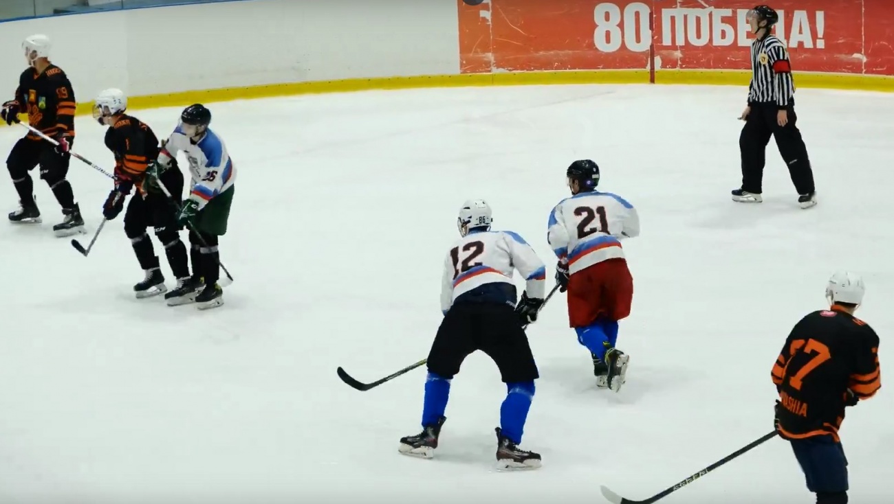 В Йошкар-Оле состоялся матч-реванш между хоккейными командами Марий Эл и Чувашии