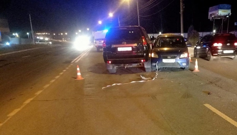 В Йошкар-Оле Kia при буксировке на гибкой сцепке попала в ДТП