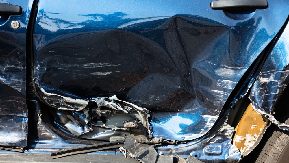 Нетрезвый йошкаролинец повредил иномарку из-за неприязни к владельцу