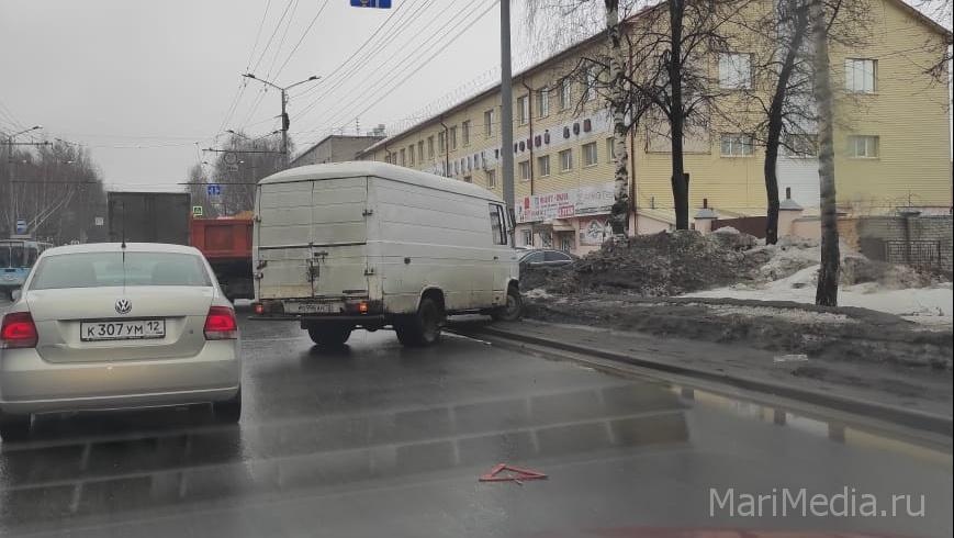 ДТП на улице Карла Маркса практически парализовало дорожное движение