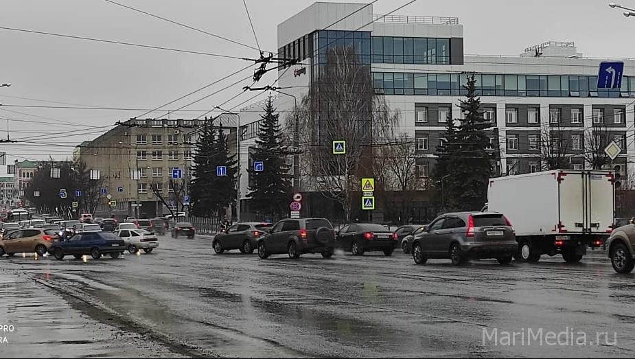 В центре Йошкар-Олы пробки  — не работают светофоры