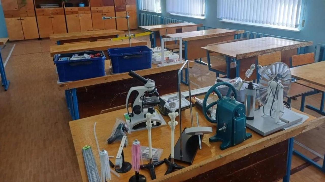 Пять школ Куженерского округа получили оборудование для кабинетов физики