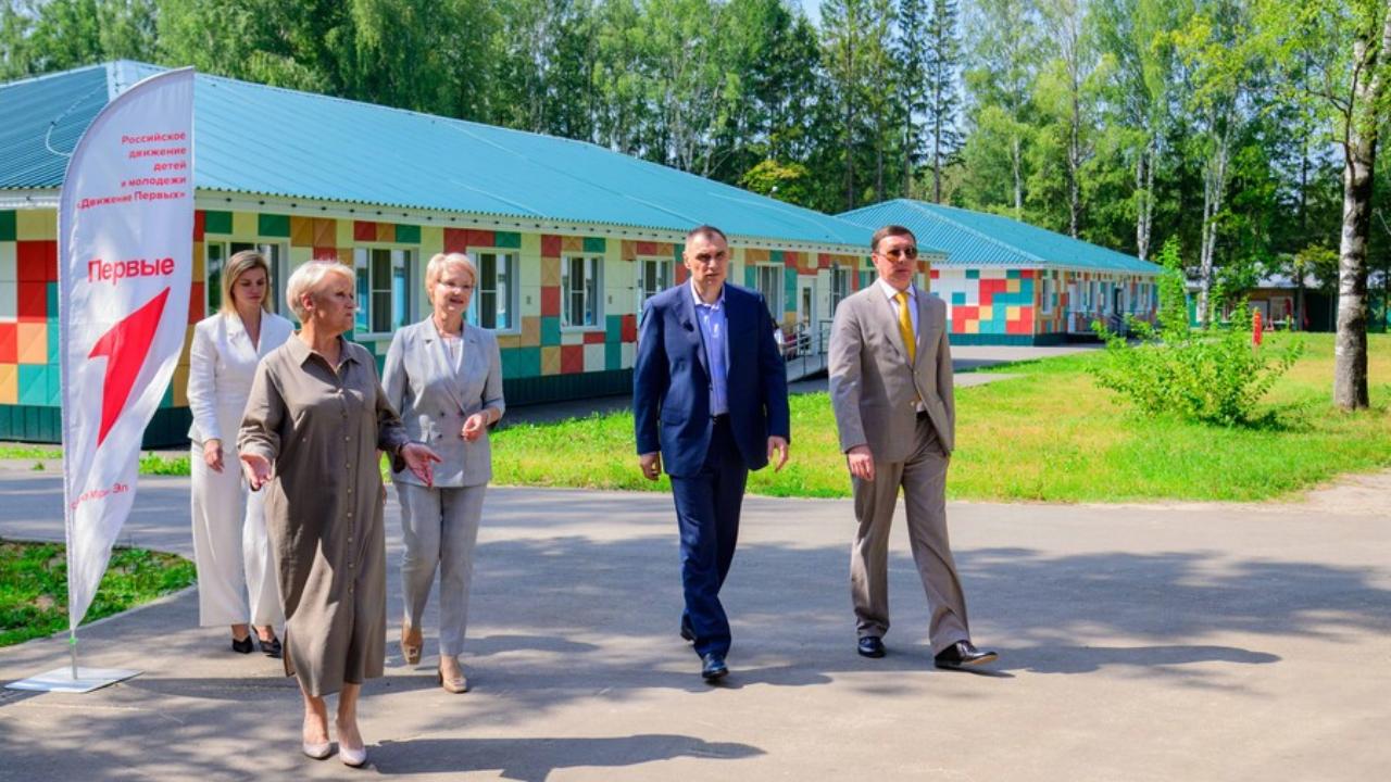 Глава Марий Эл приехал к активистам «Движения Первых» в центр «Радужный» 