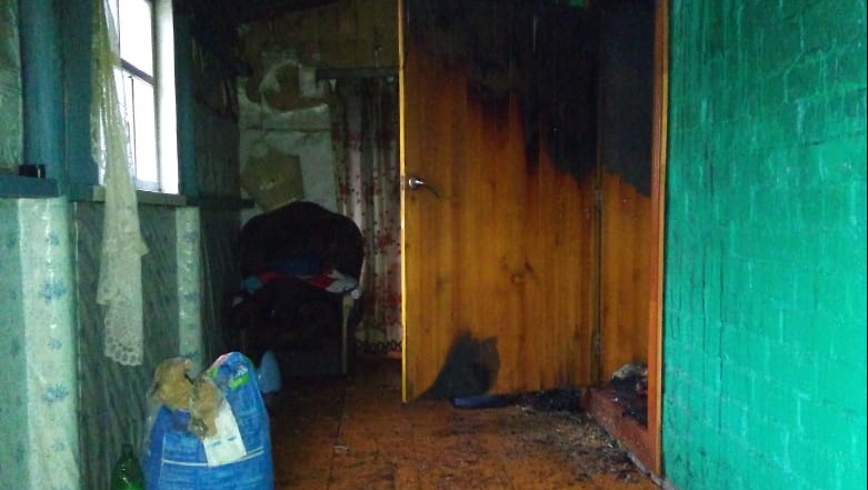 Пожарные Волжского района отстояли жилой дом от огня