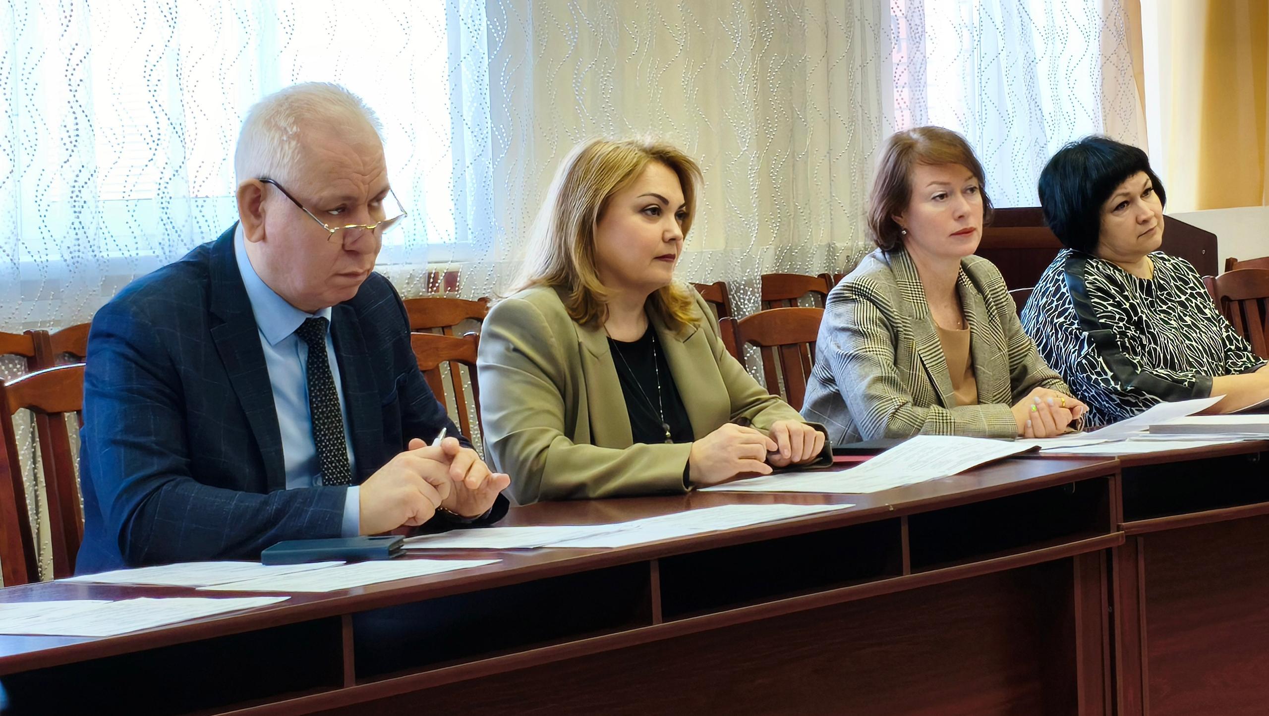 В Марий Эл закрыты вакансии центров соцподдержки  